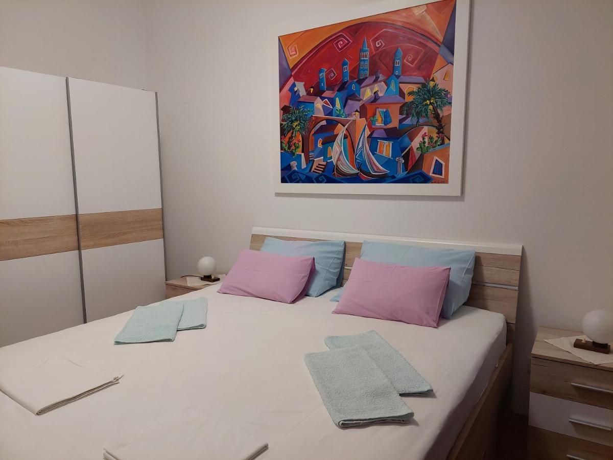 Apartment Roglic Раб Екстер'єр фото