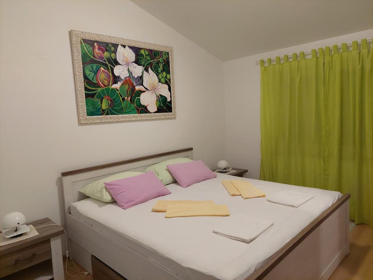 Apartment Roglic Раб Екстер'єр фото