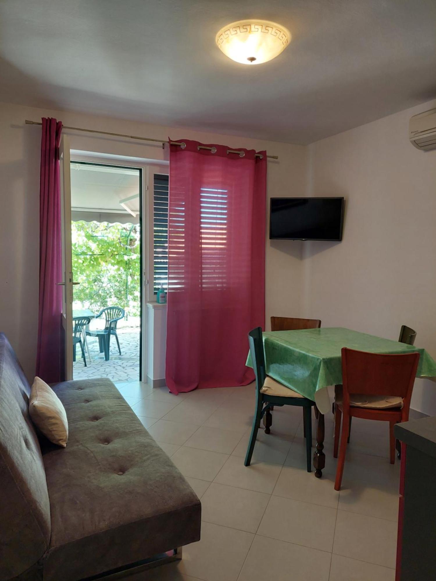 Apartment Roglic Раб Екстер'єр фото